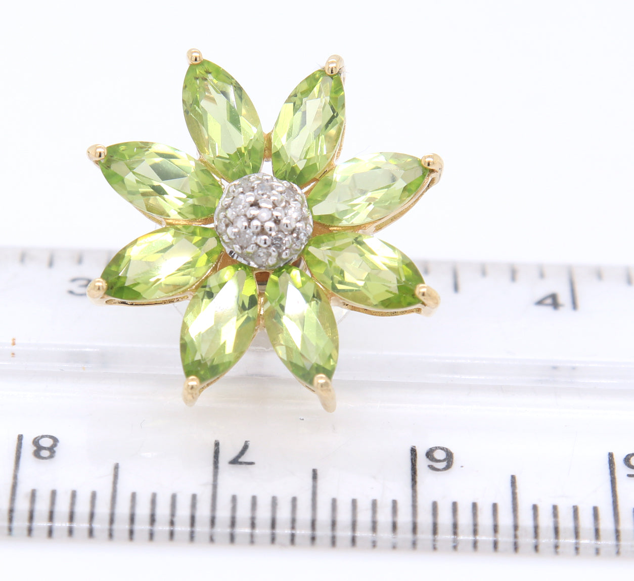 10KT Yellow Gold PErdiot Star Eaarings And Emerald Cluster Ring