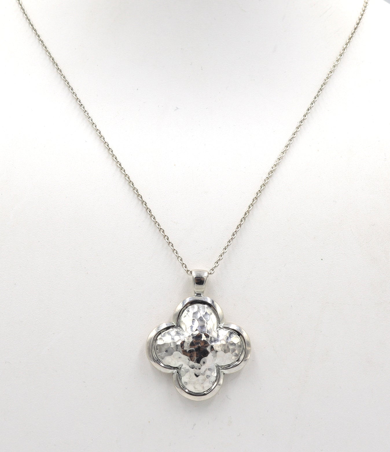 925 Sterling silver signed Clover pendant on chain