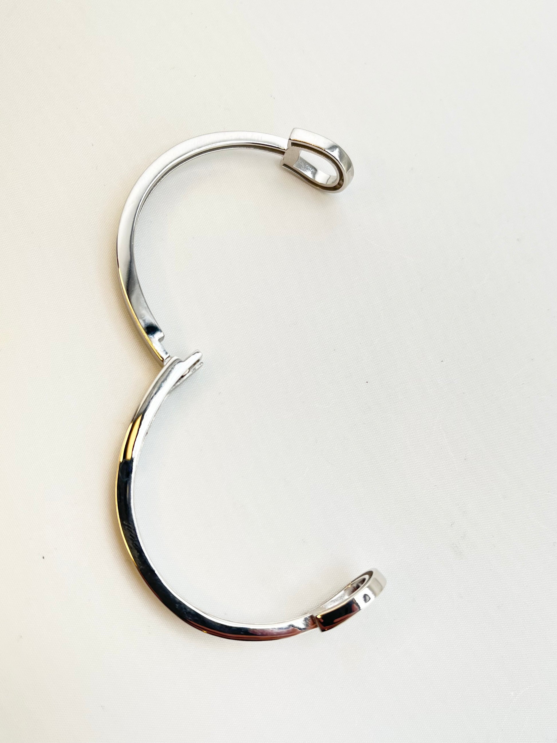 925 Sterling Silver Two Horsebit Motifs With End Design As Half Saddle Details Bangle