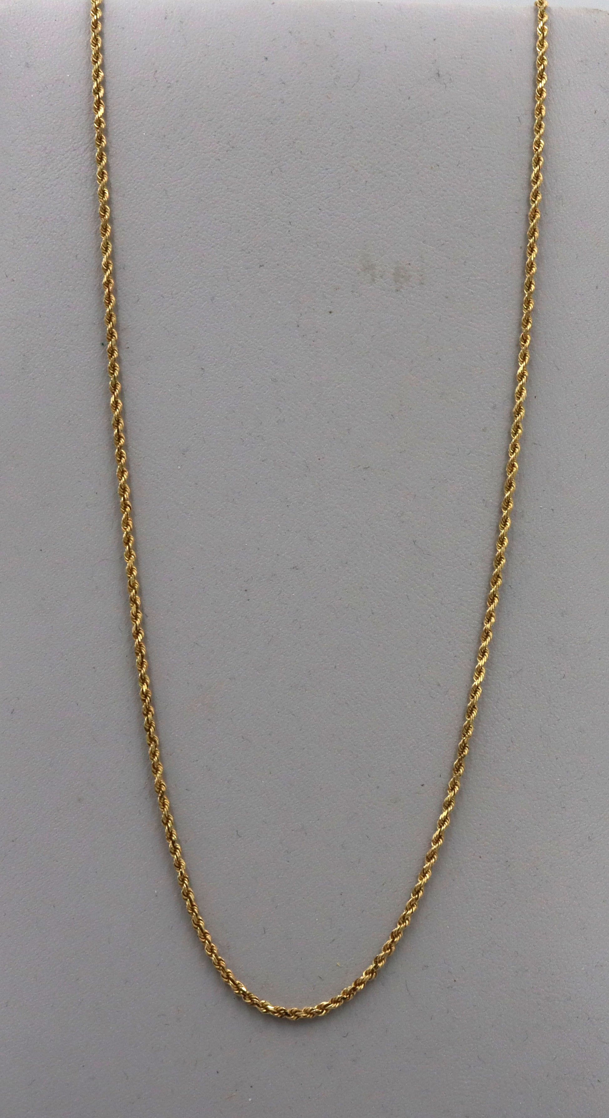 14kt Yellow gold rope chain necklace