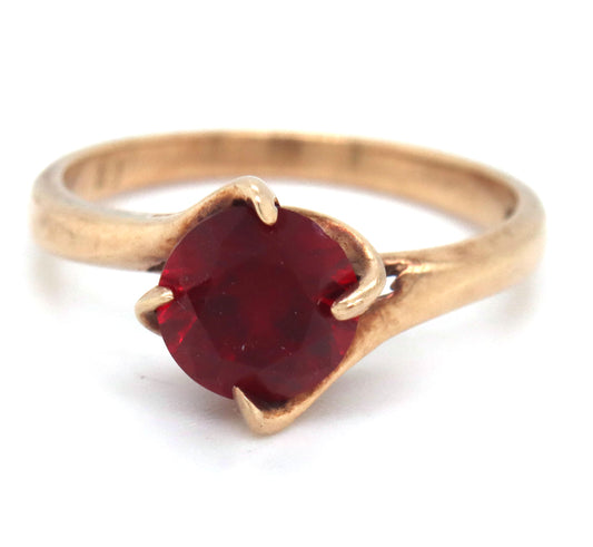 10kt Yellow gold synthetic ruby cocktail ring