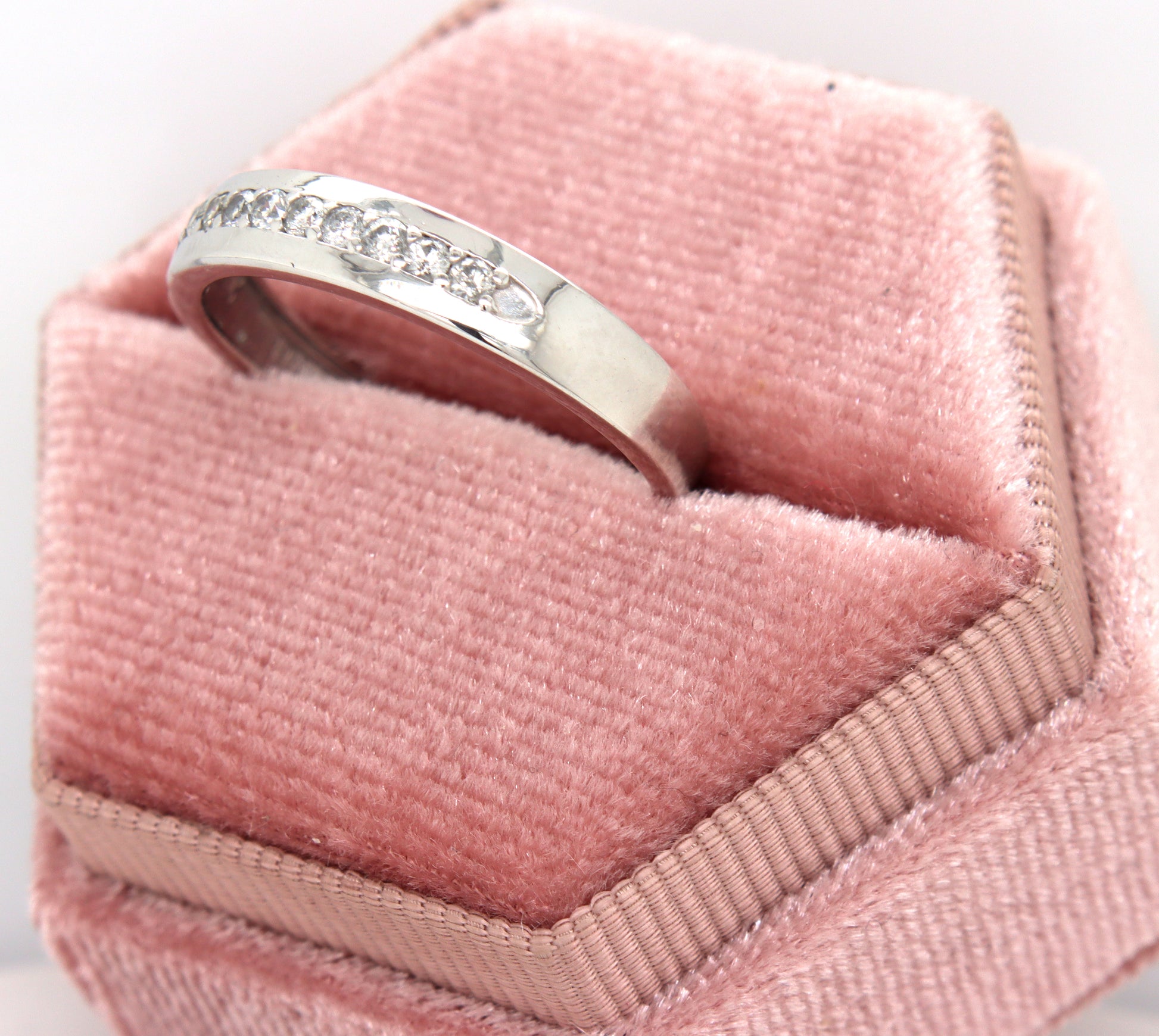 10kt White gold diamond accent band