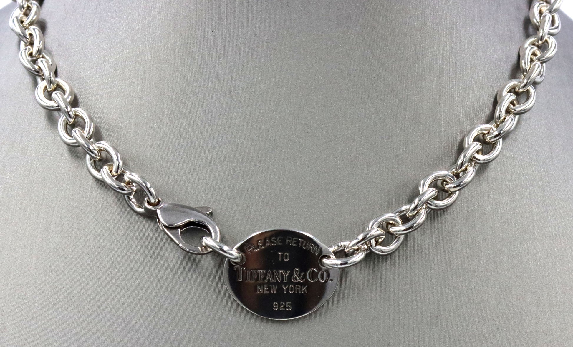 Tiffany & Co return to Tiffany oval tag necklace