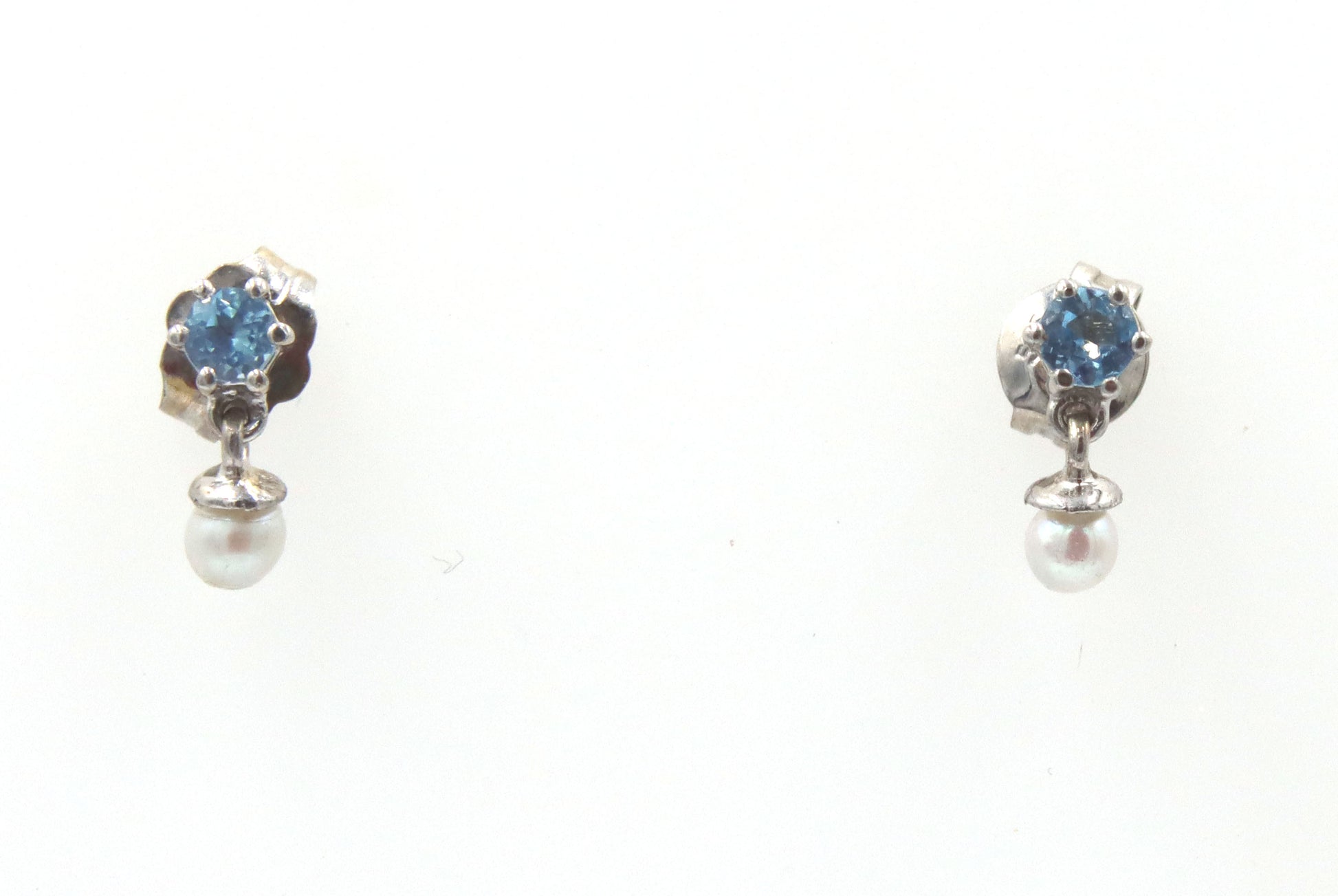 14kt White gold Pearl and blue topaz dangle earrings