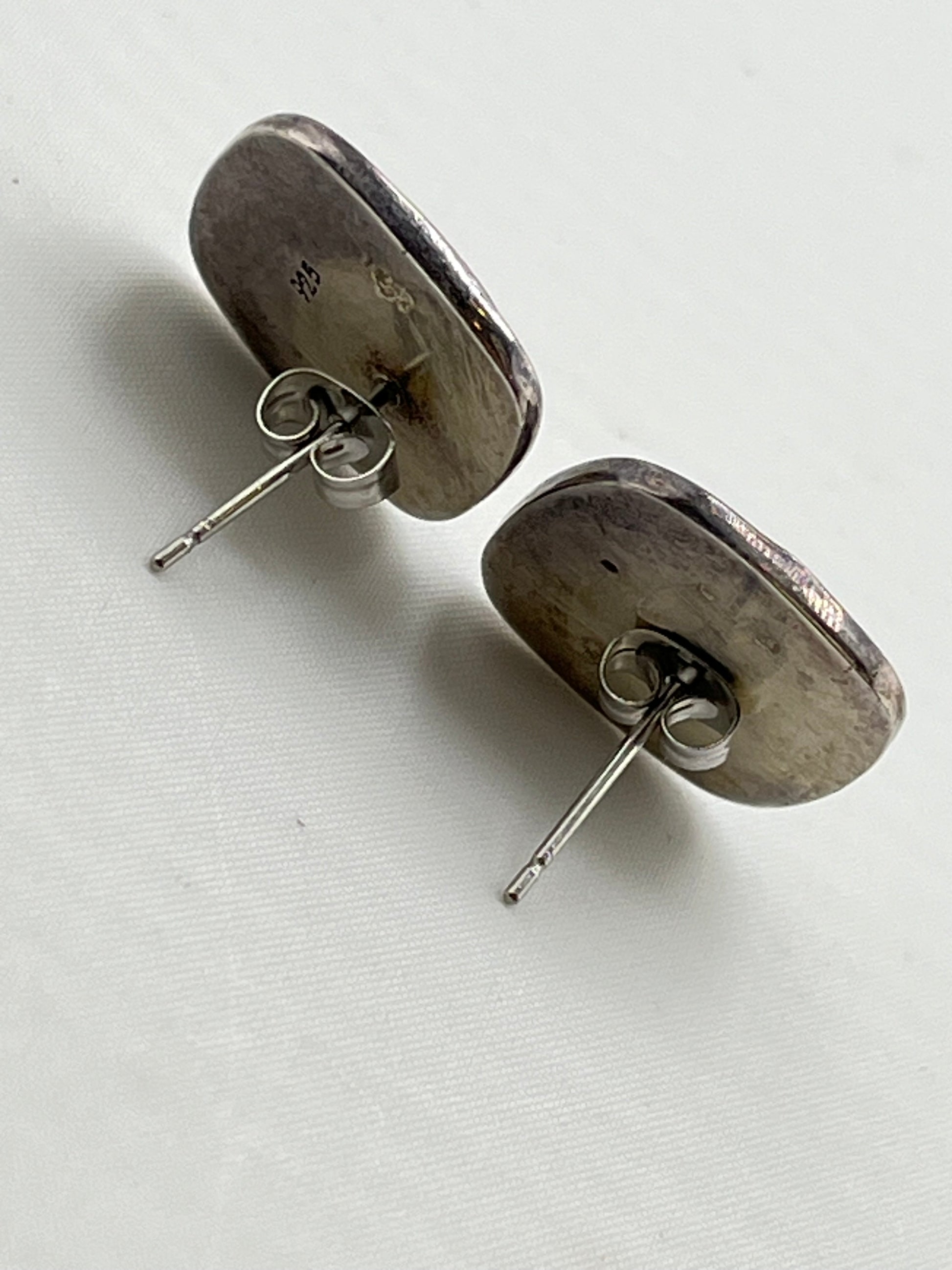 925 Sterling Silver Square Spiny Oyster  Adorned With Small silver Dots Earrings