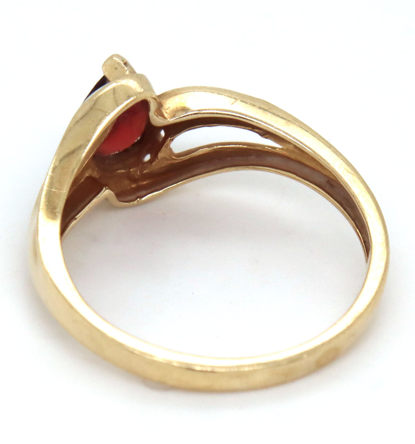 Set of 10kt yellow gold garnet ring and pendant