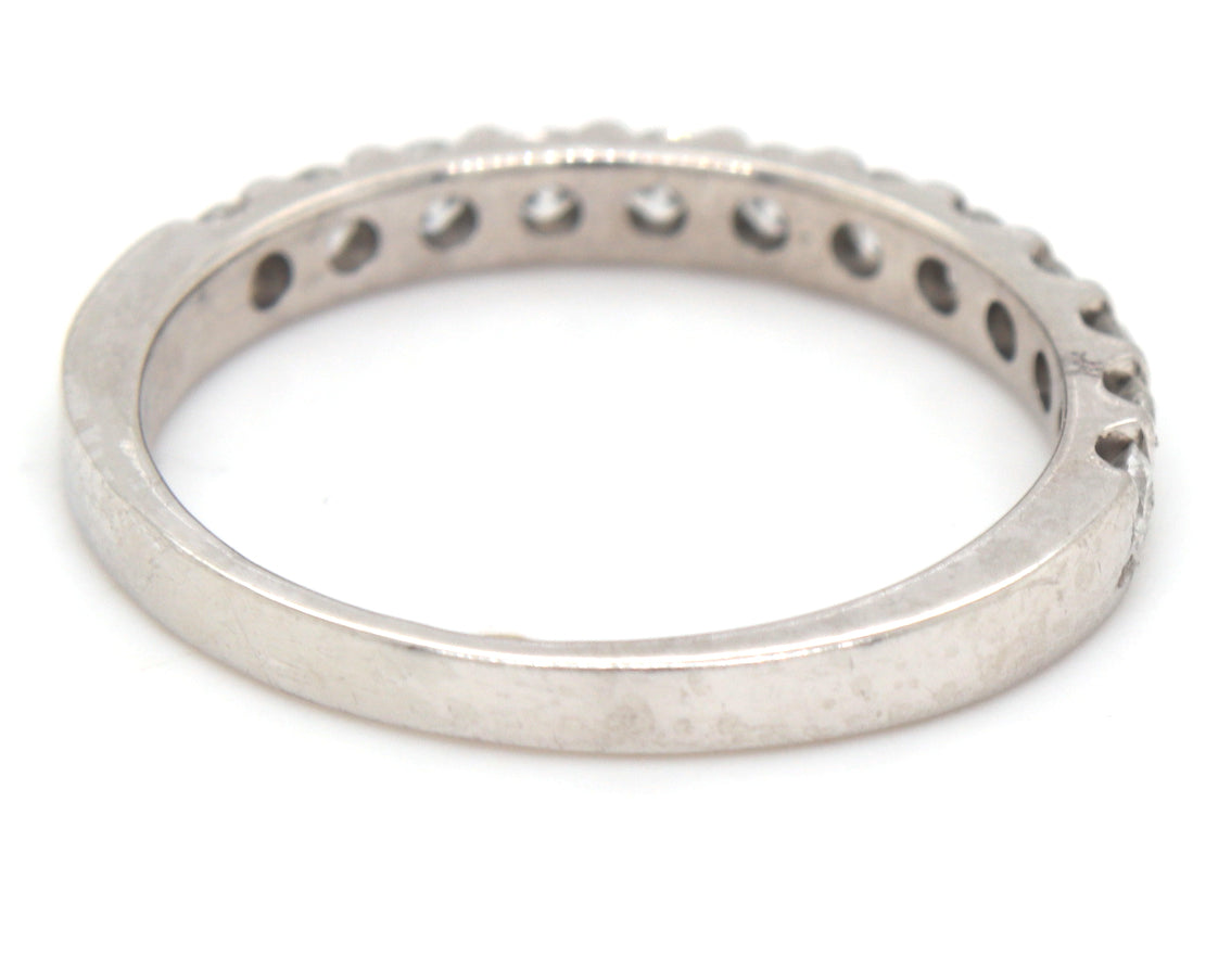 Platinum 0.60ctw diamond band