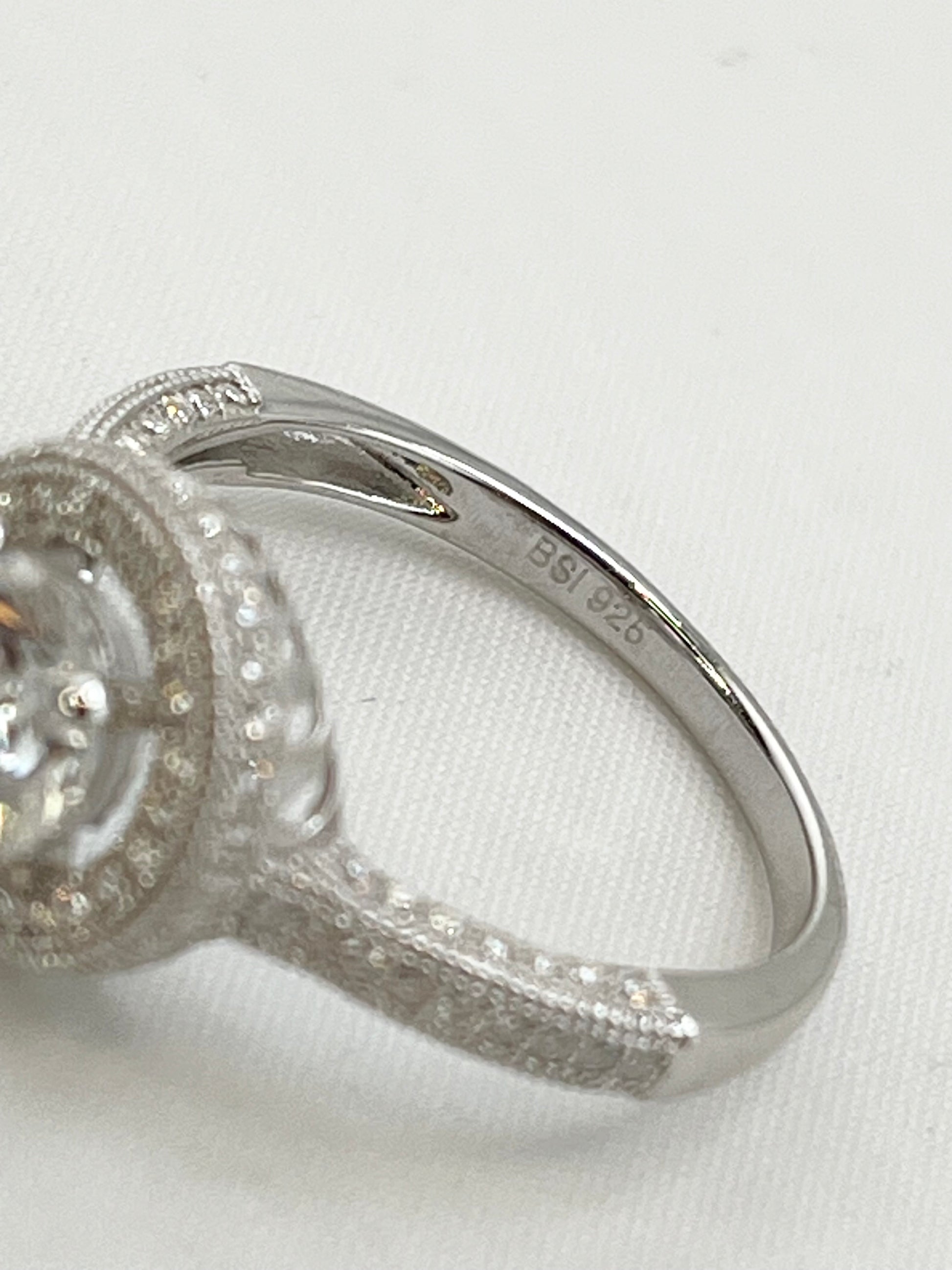 925 Sterling Silver TW One Carat Brilliant Cut Moissanite Halo Engagement Ring