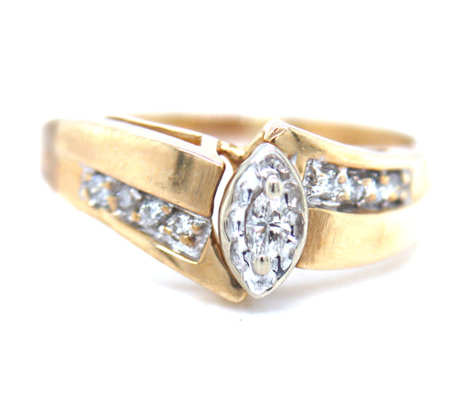 10kt Yellow gold marquise diamond ring