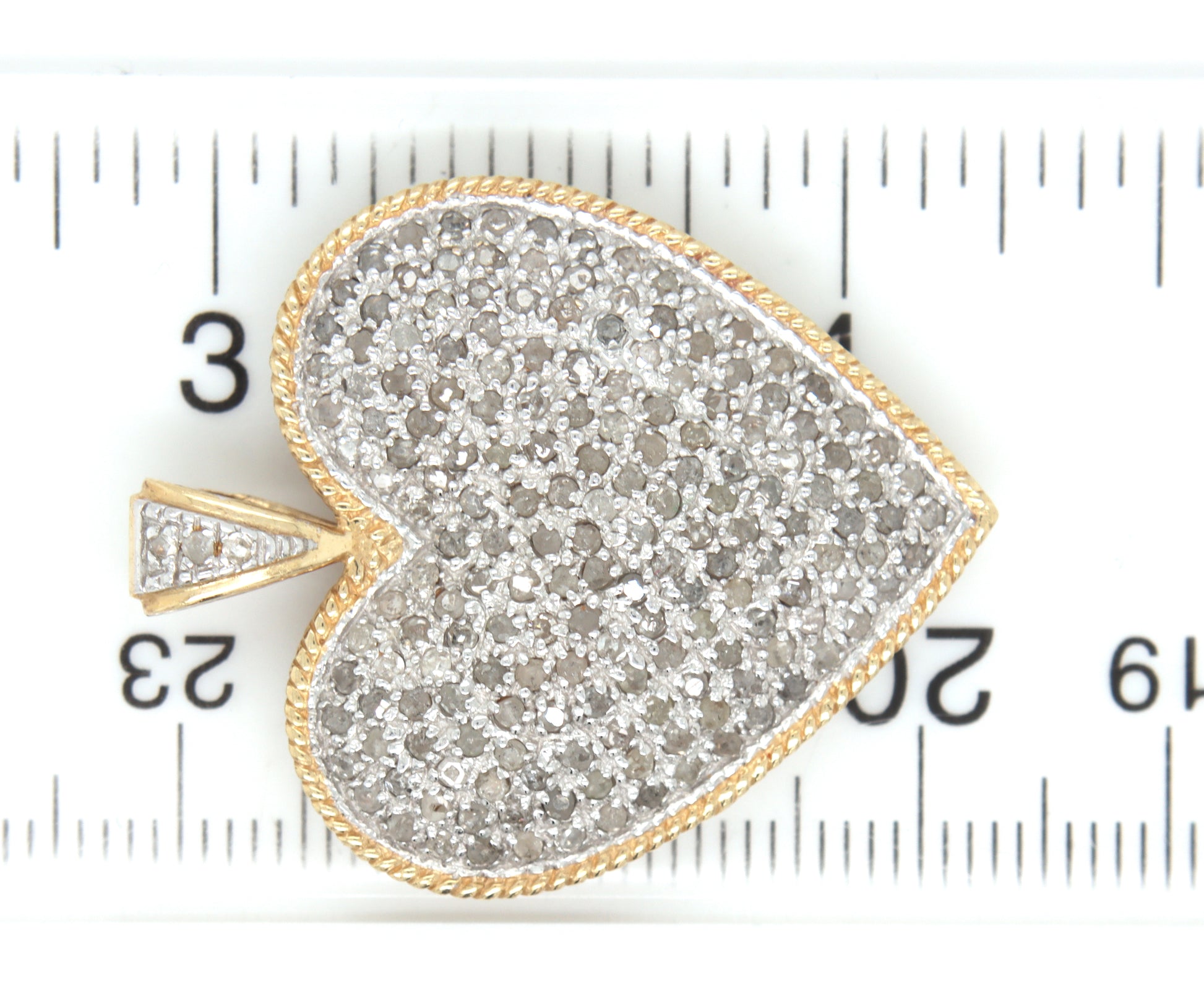 10kt Yellow gold diamond heart shaped pendant