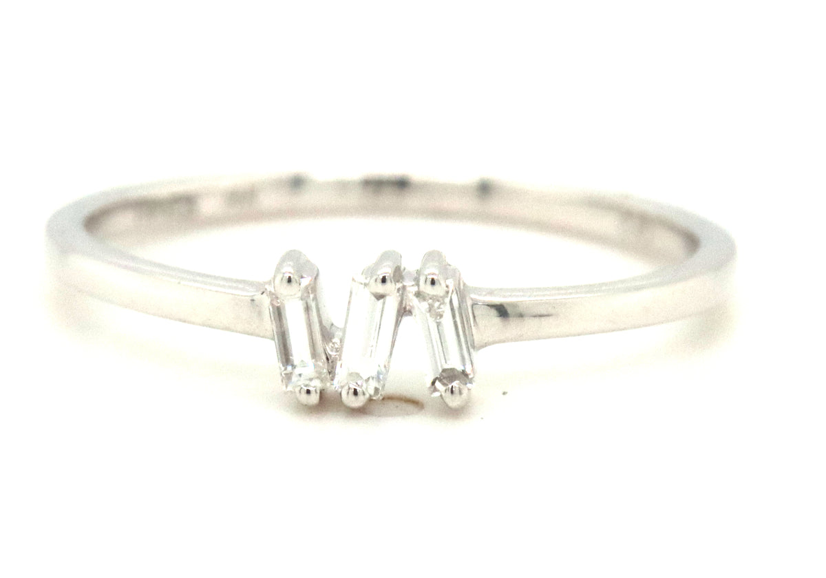 14kt White gold 0.10ctw baguette stackable ring