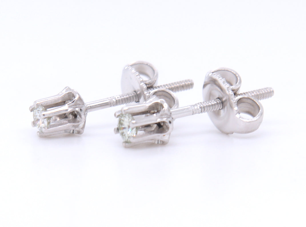 14kt White gold round brilliant cut diamond stud earrings