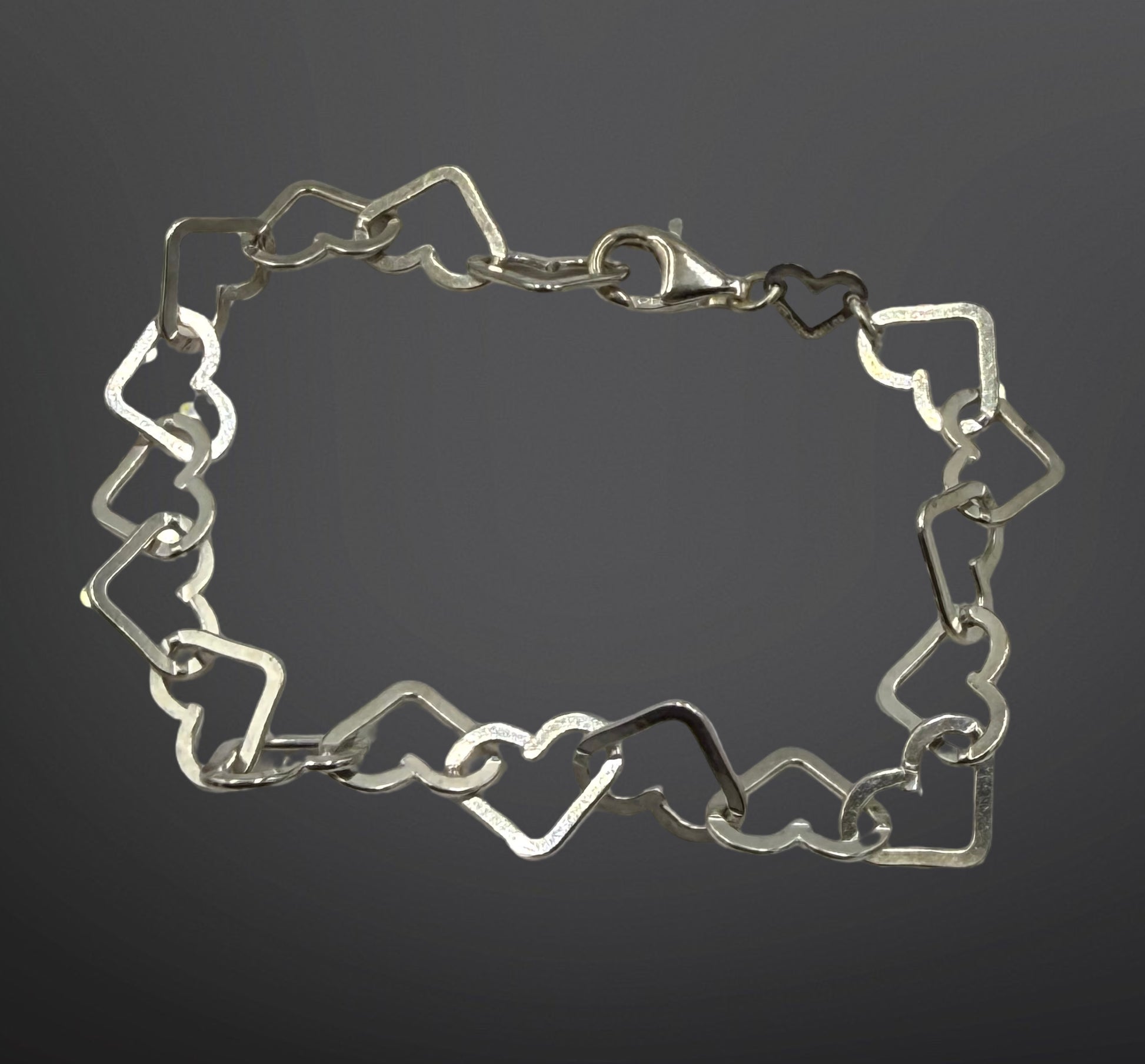 925 Sterling silver heart shaped link bracelet