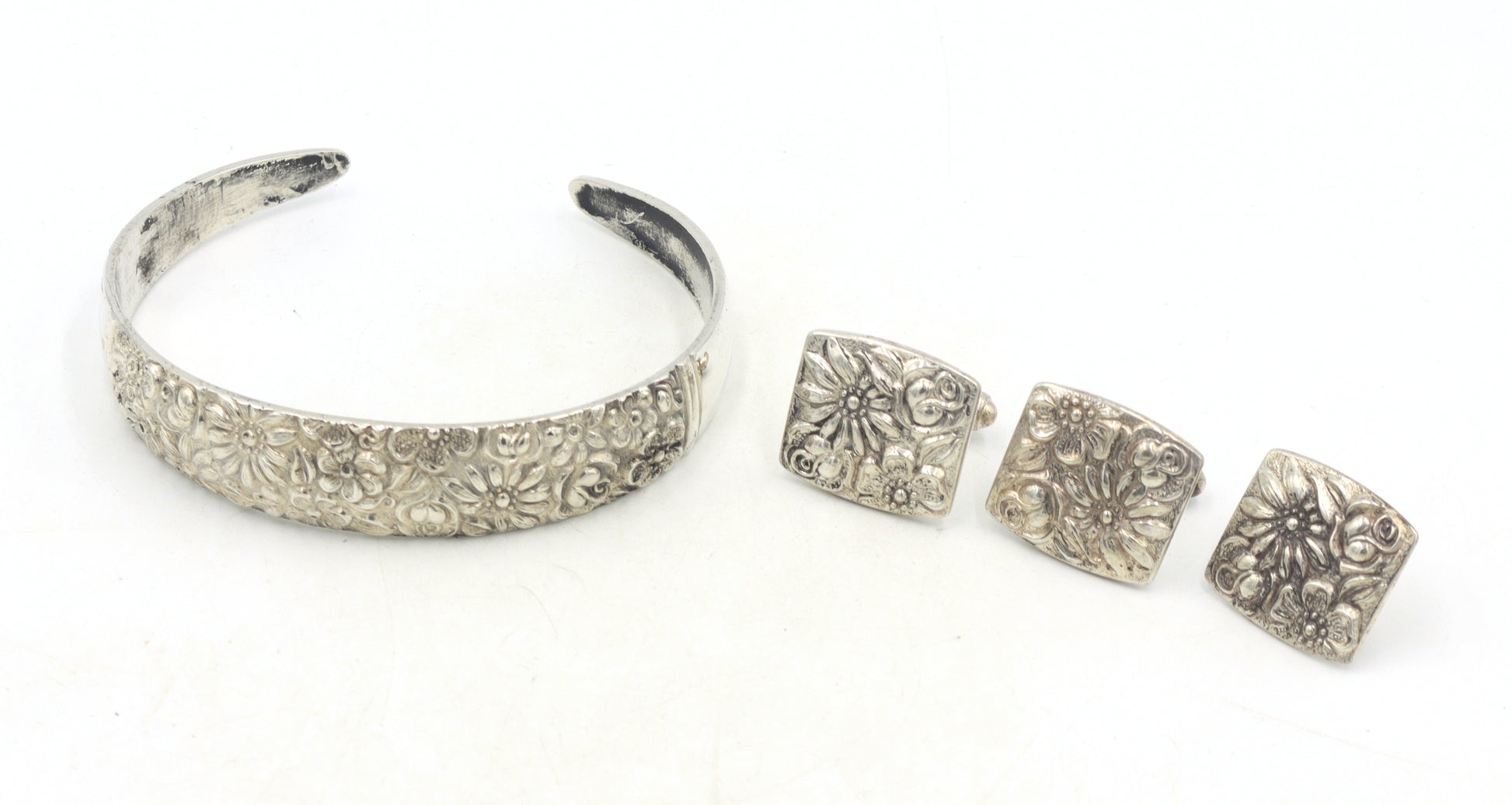 Group lot of Vintage 925 sterling silver jewelry