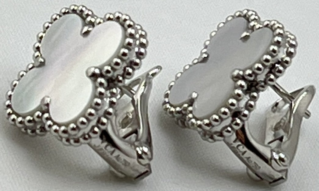 18KT White Gold White Mother Of Pearl Clover Earrings