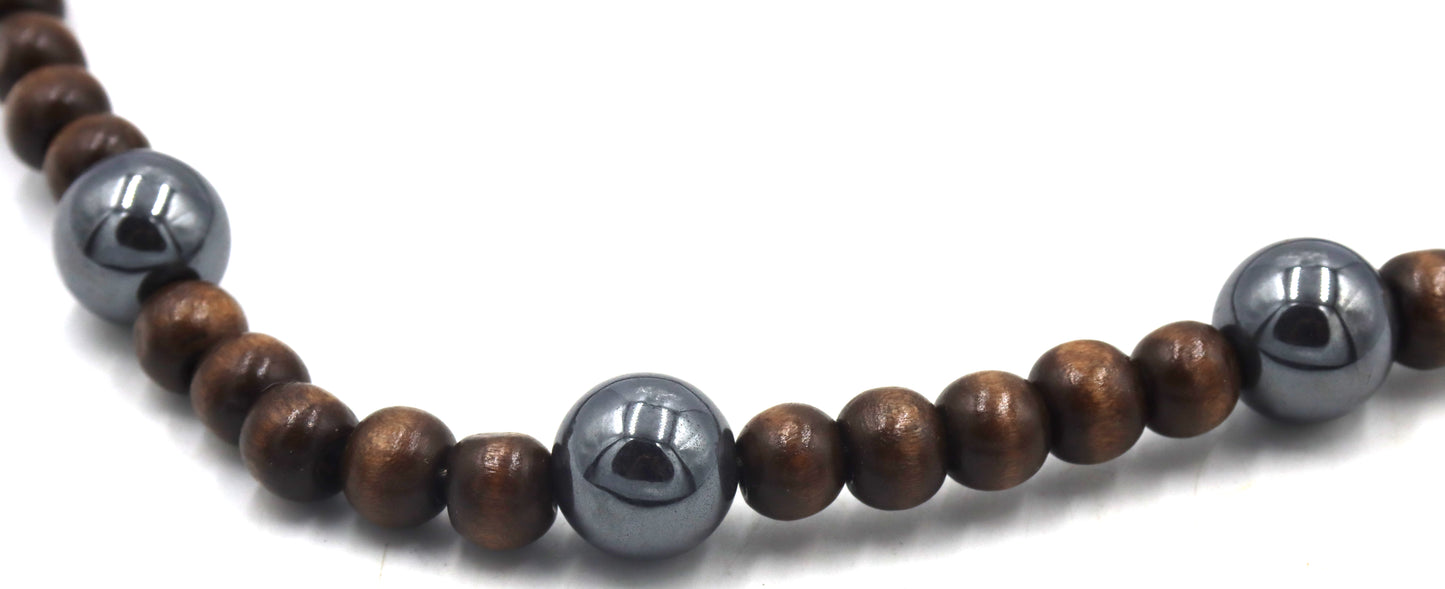 Wooden beads necklace with silver clasp