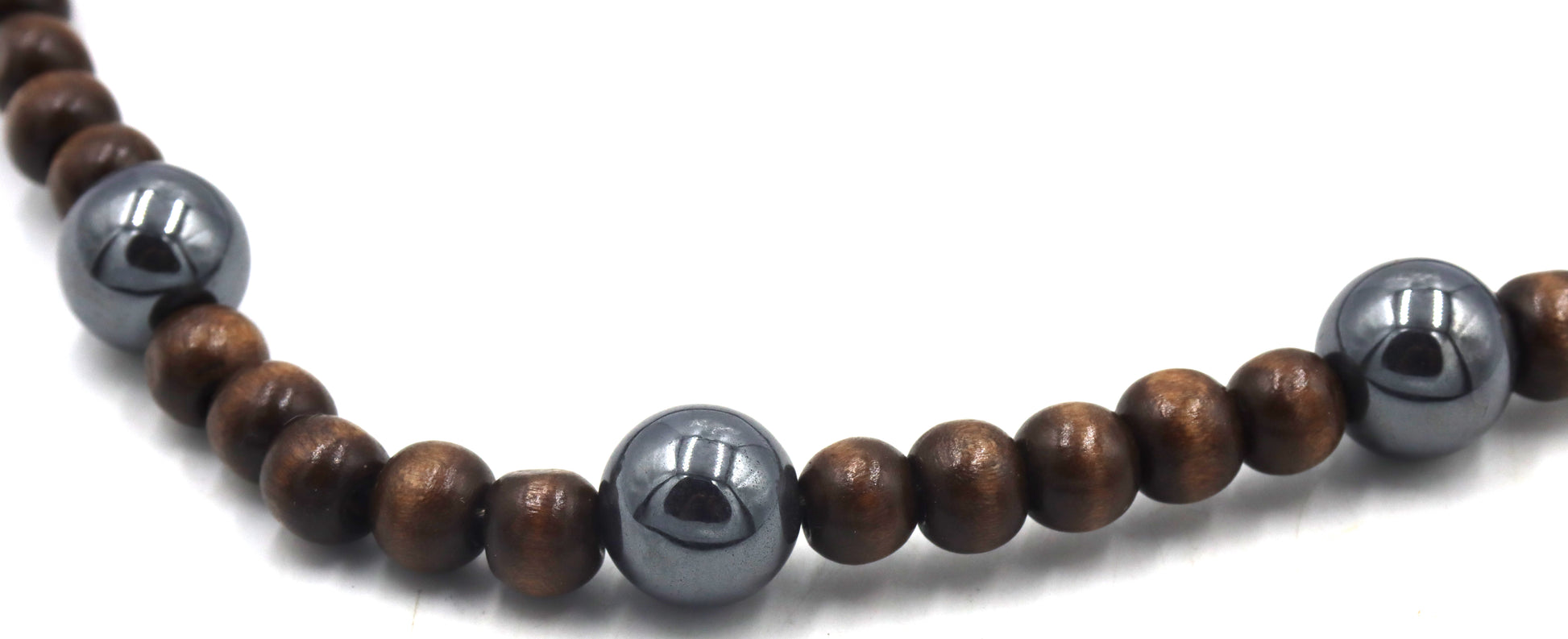 Wooden beads necklace with silver clasp