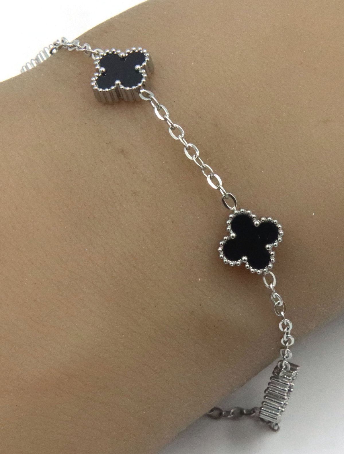 Stainless steel black stone clover bracelet