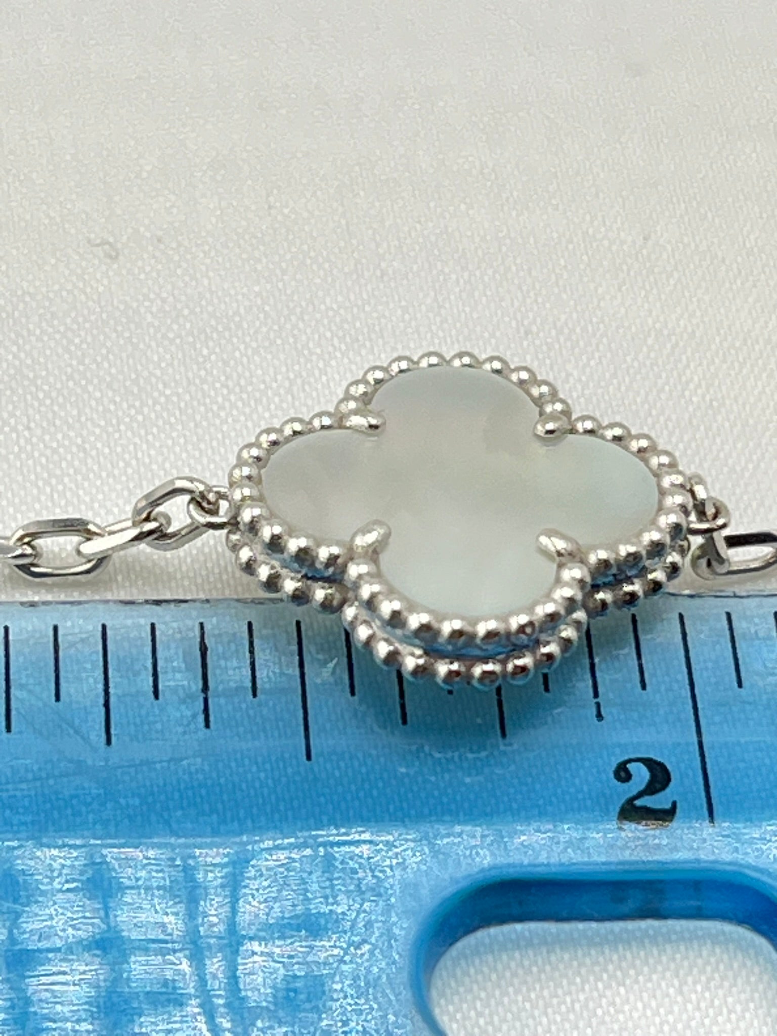 18KT White Gold Handcrafted Five Clover White Mother Of Pearl Bracelet