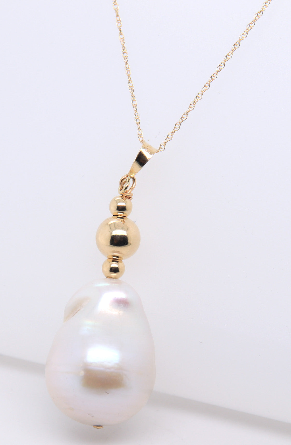 18KT Yellow Gold Baroque Drop pearl Necklace