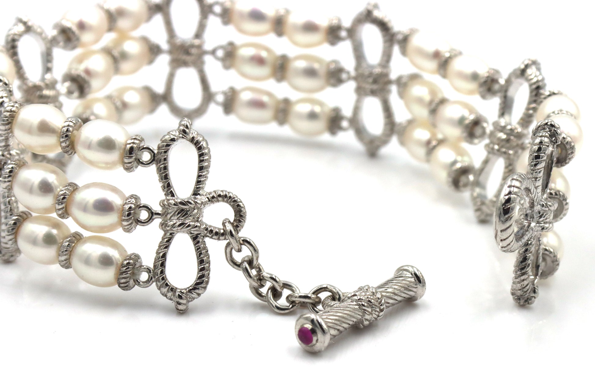 Judith Ripka 925 sterling silver and cultured fresh water pearl strand bracelet