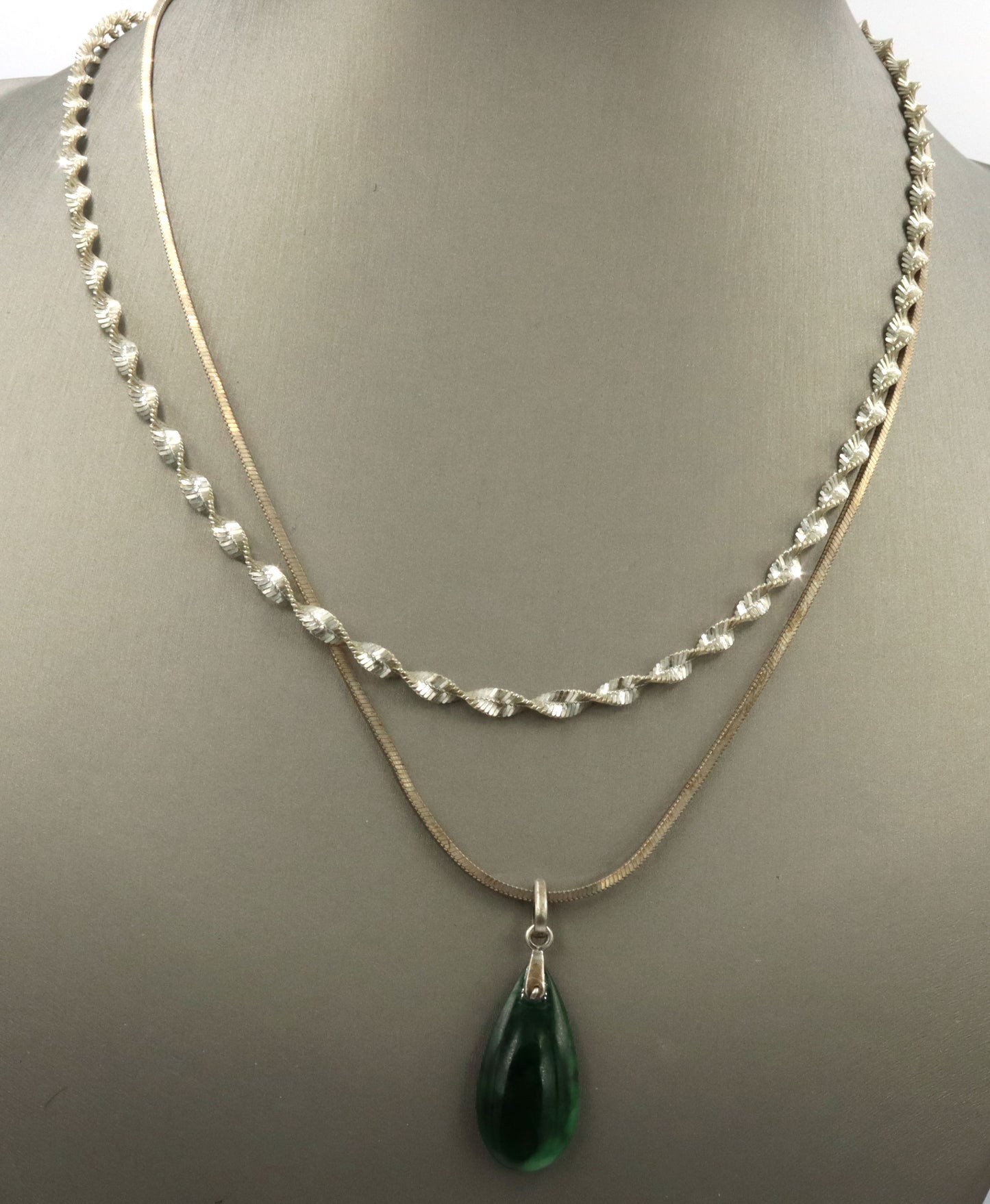 Lot of 2 Vintage 925 sterling silver necklaces