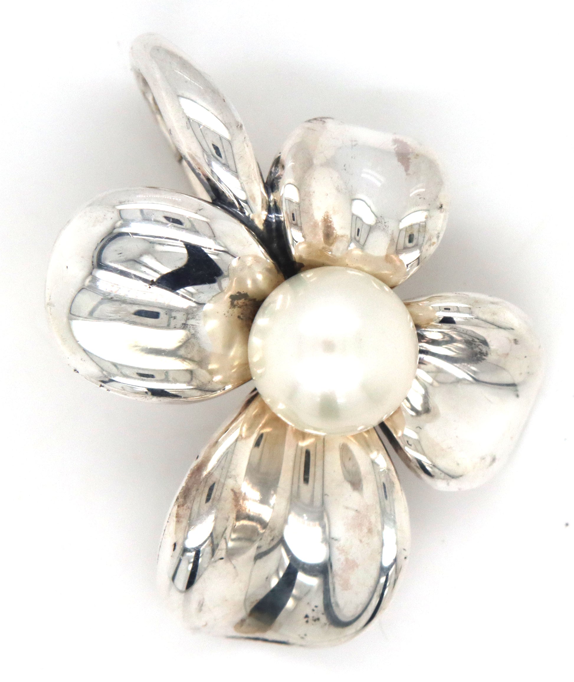 925 Sterling silver signed fresh water pearl flower pendant