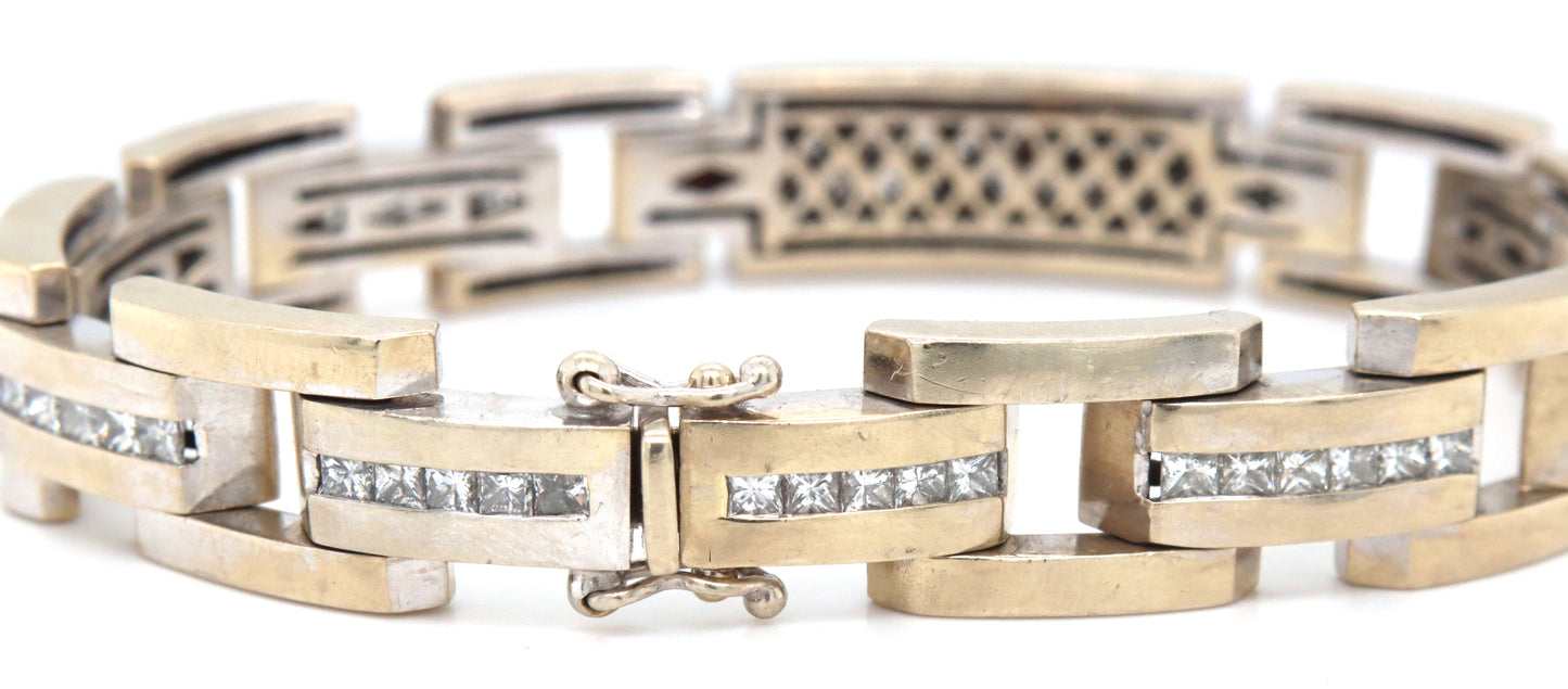 18kt White gold princess cut diamond link bracelet