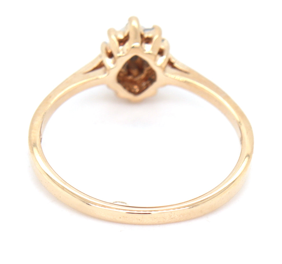 10kt Yellow gold 0.15ctw marquise and round brilliant cut diamond cluster ring