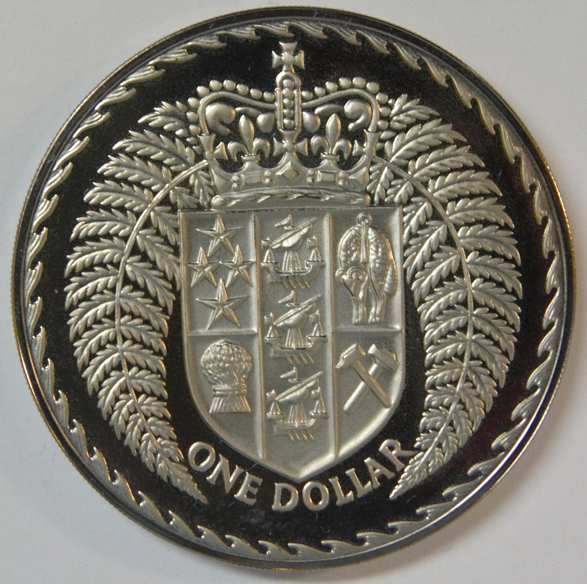 1973 New Zealand One Dollar Proof Coin Brilliant Mirror Finish Original Presentation Case