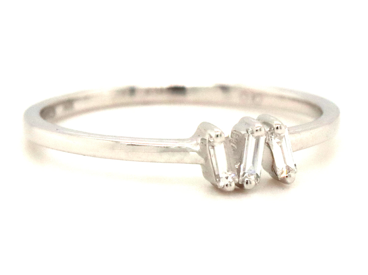14kt White gold 0.10ctw baguette stackable ring