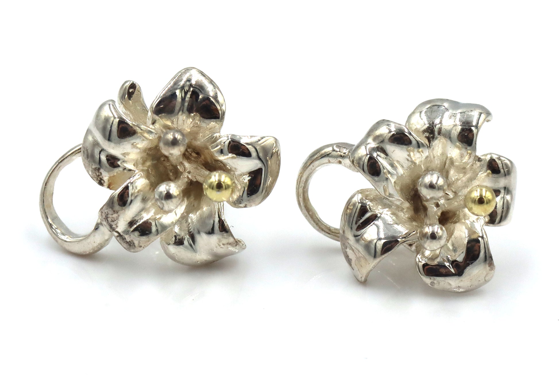 925 Sterling silver Krypell flower 2 tone stud earrings