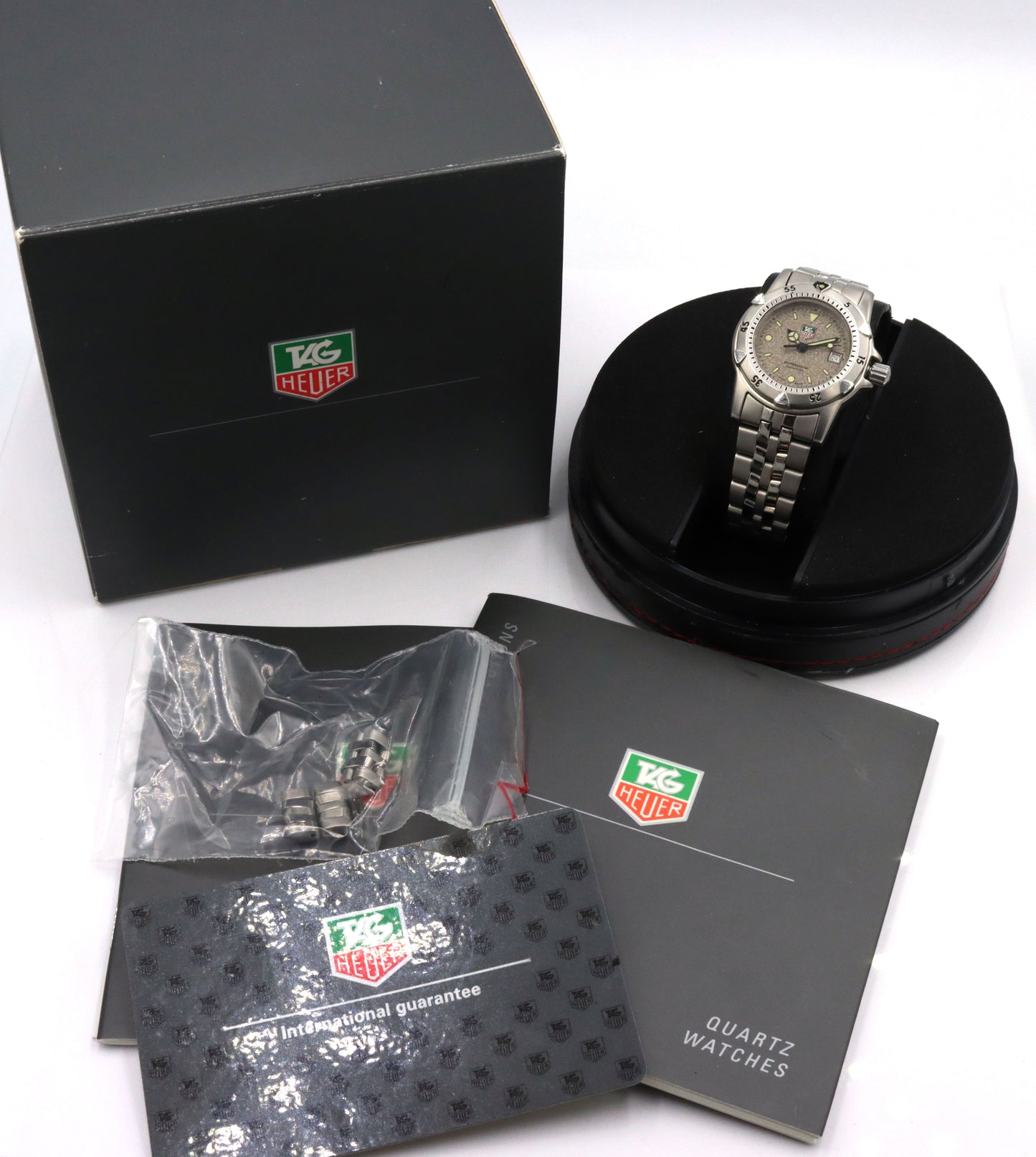Vintage Tag Heuer quartz 29mm watch