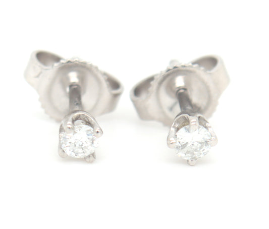 14kt White gold round brilliant cut diamond stud earrings