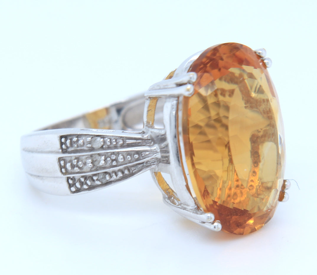 10K White Gold large Oval Cirtrine Ring