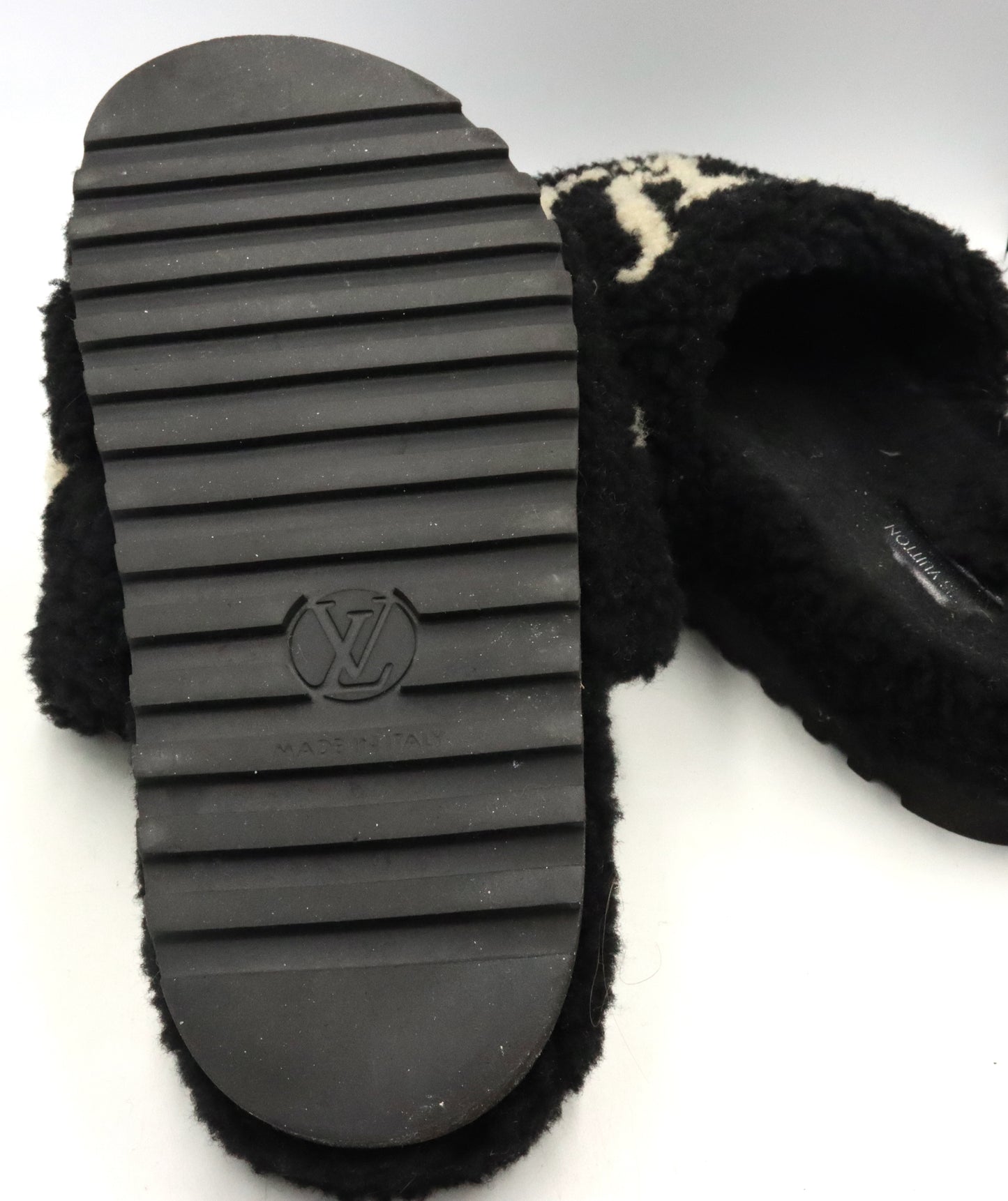Louis Vuitton black white shearling Paseo flat Comfort mules