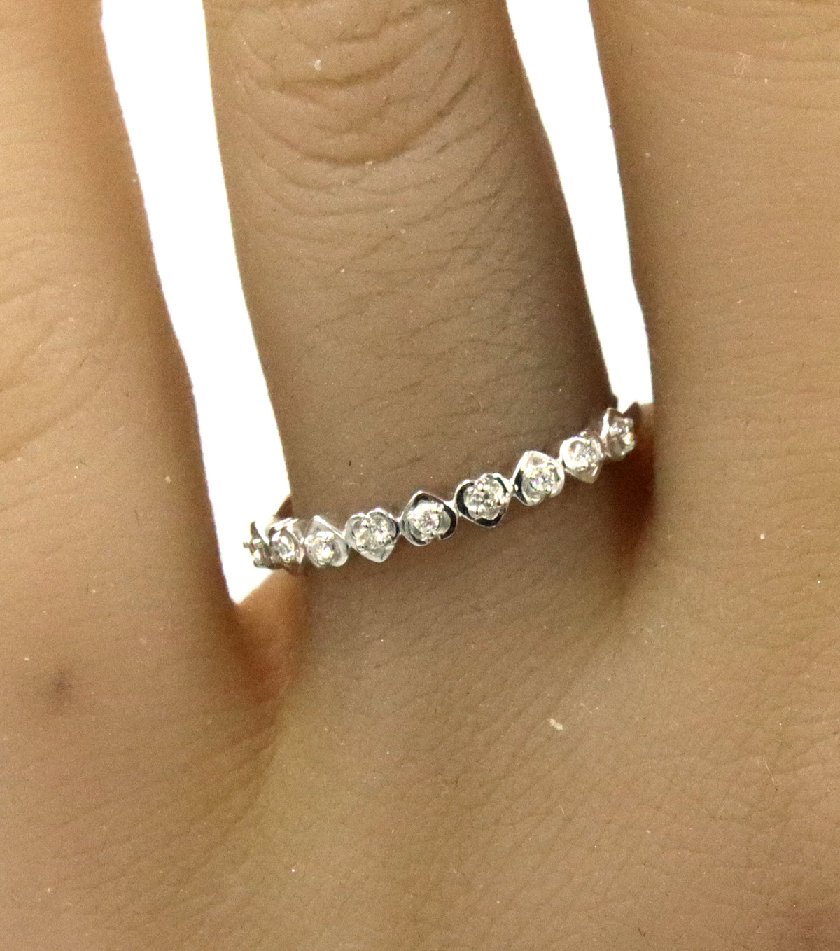 14kt White gold 0.5ct diamond multi heart band
