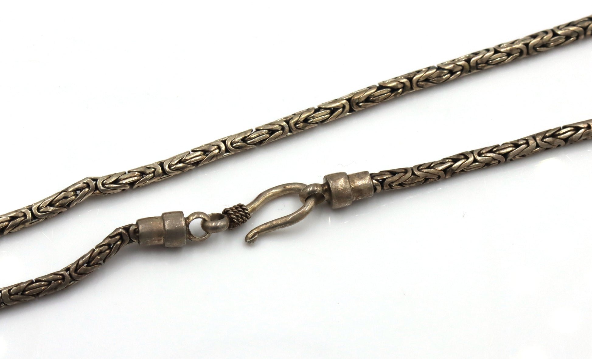 Group lot of 2 Vintage 925 sterling silver necklaces