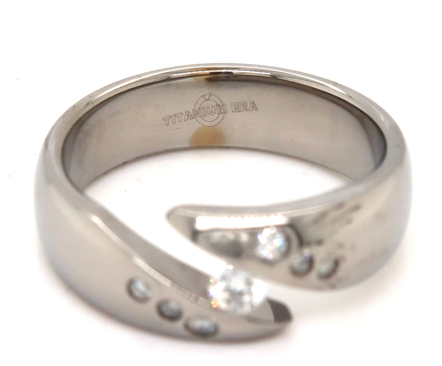 Gent's diamond band in Titanium