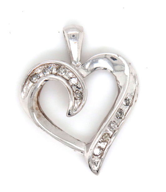 14kt White gold heart shaped diamond pendant