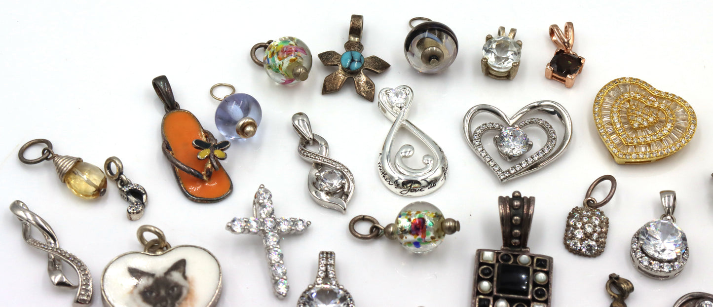 Group lot of charms pendants in 925 sterling silver