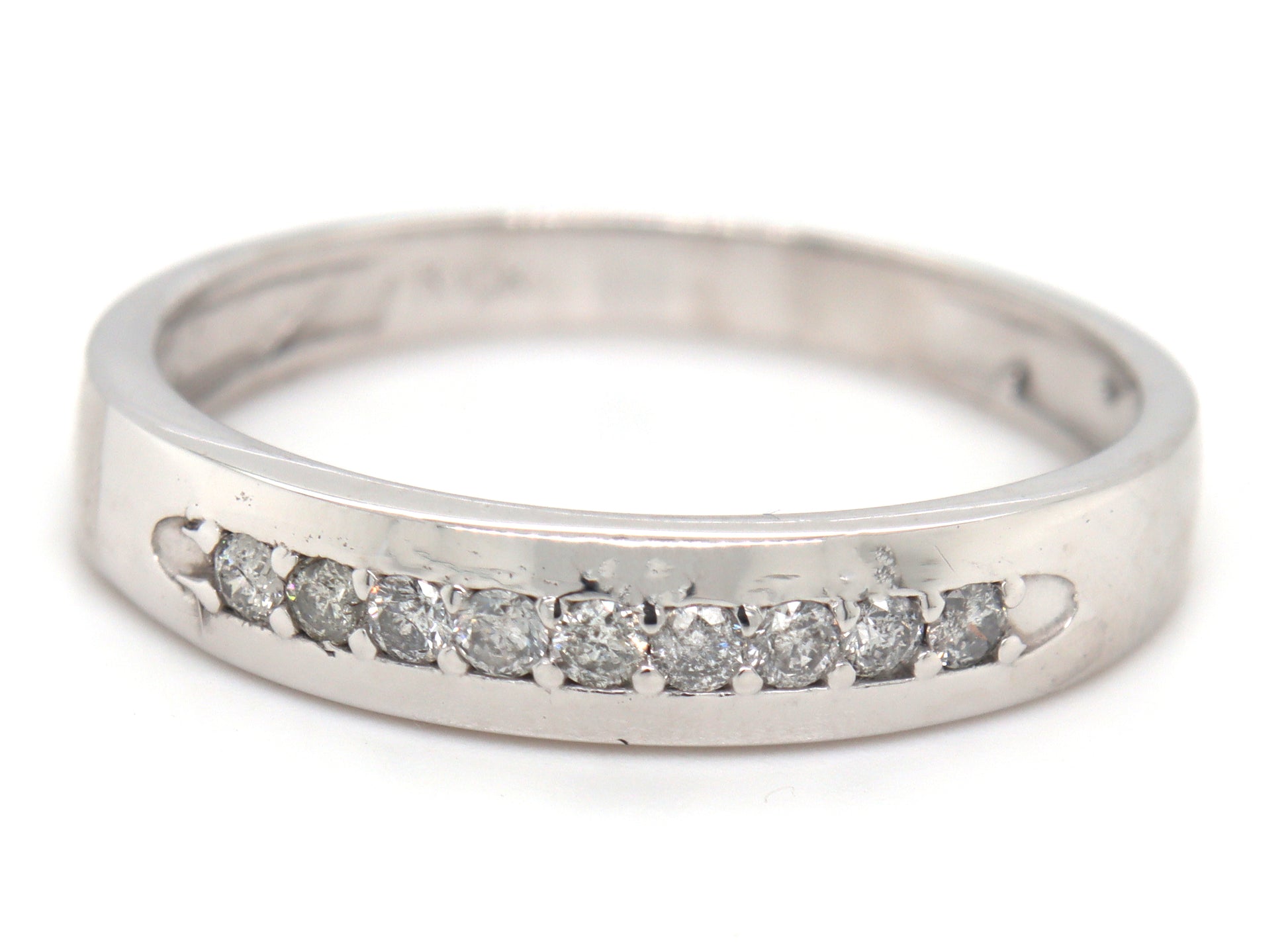 10kt White gold diamond accent band