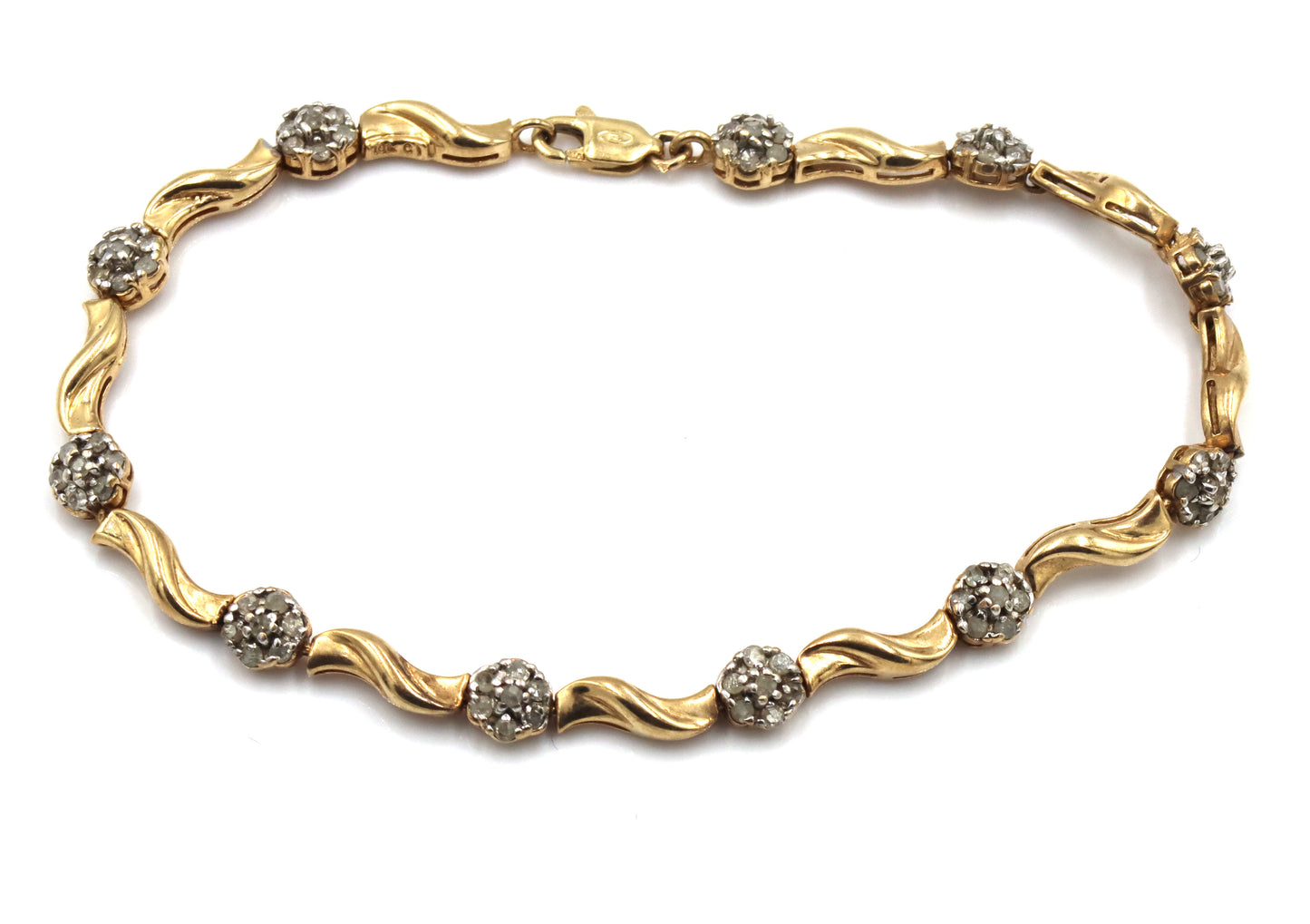 10kt Yellow gold diamond flower link bracelet