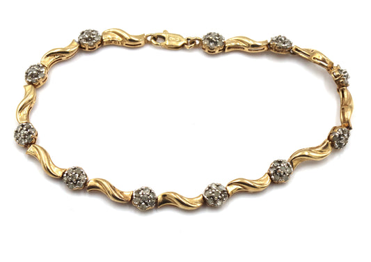 10kt Yellow gold diamond flower link bracelet