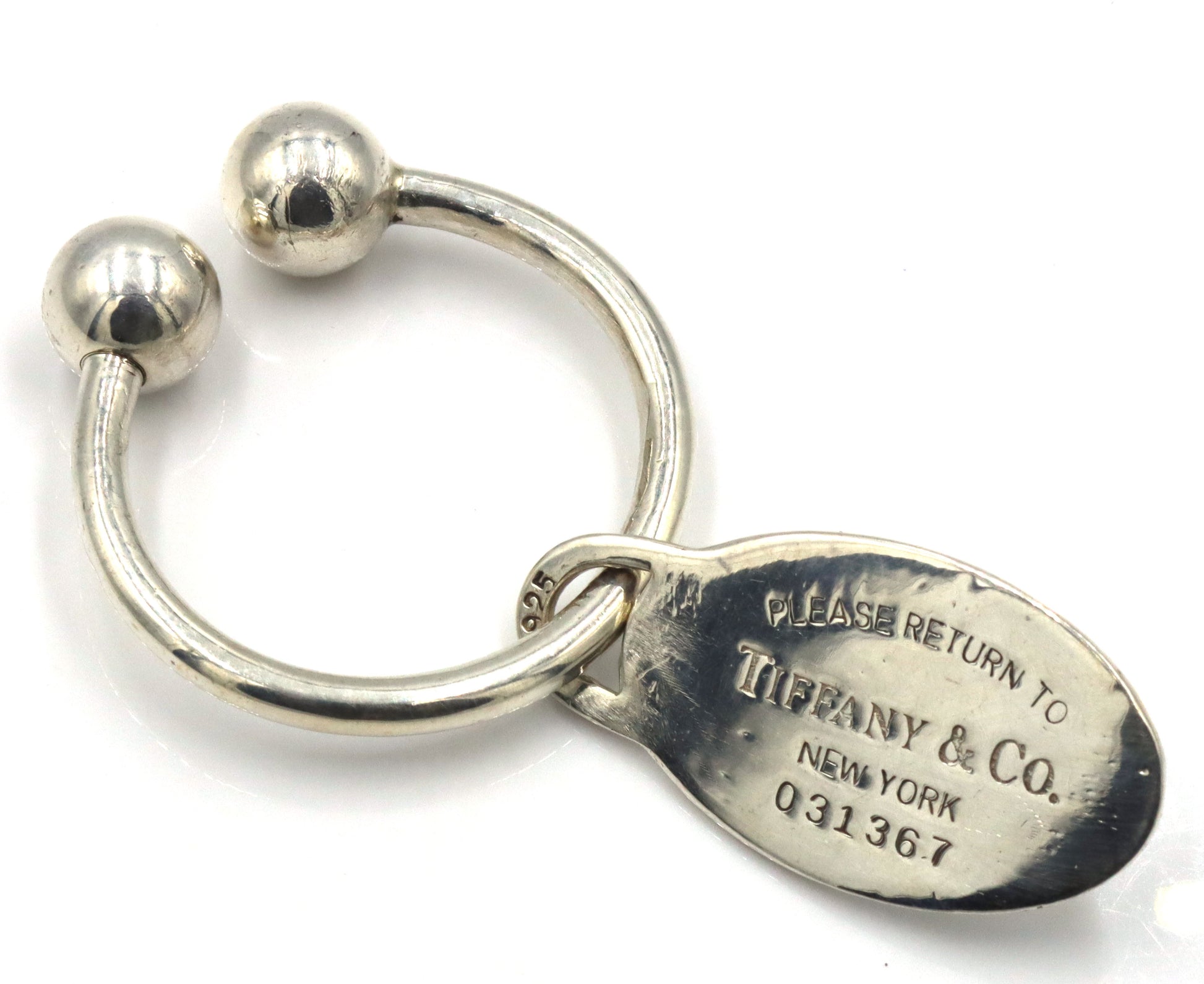 Tiffany & Co return to Tiffany oval tag screwball key ring