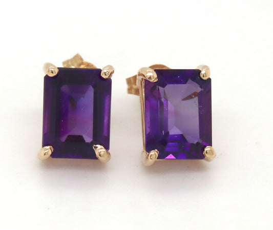 14kt Yellow gold Emerald cut amethyst stud earrings