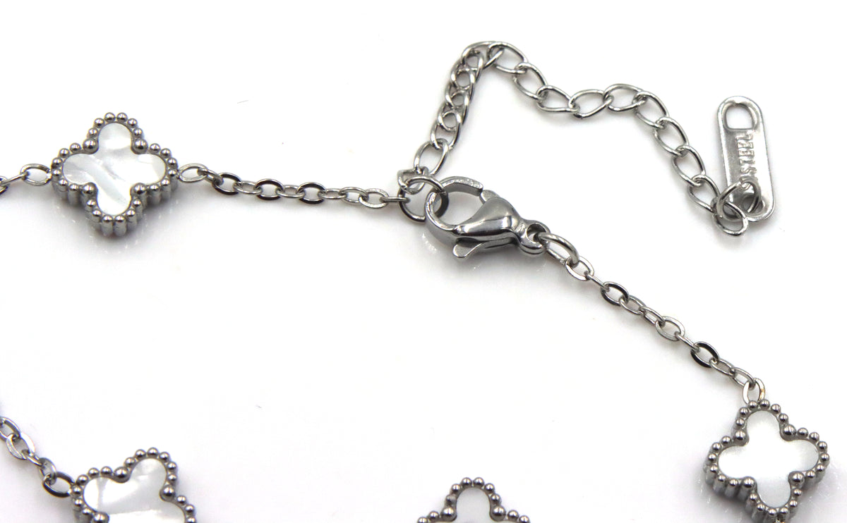 White stone clover bracelet in stainless steel
