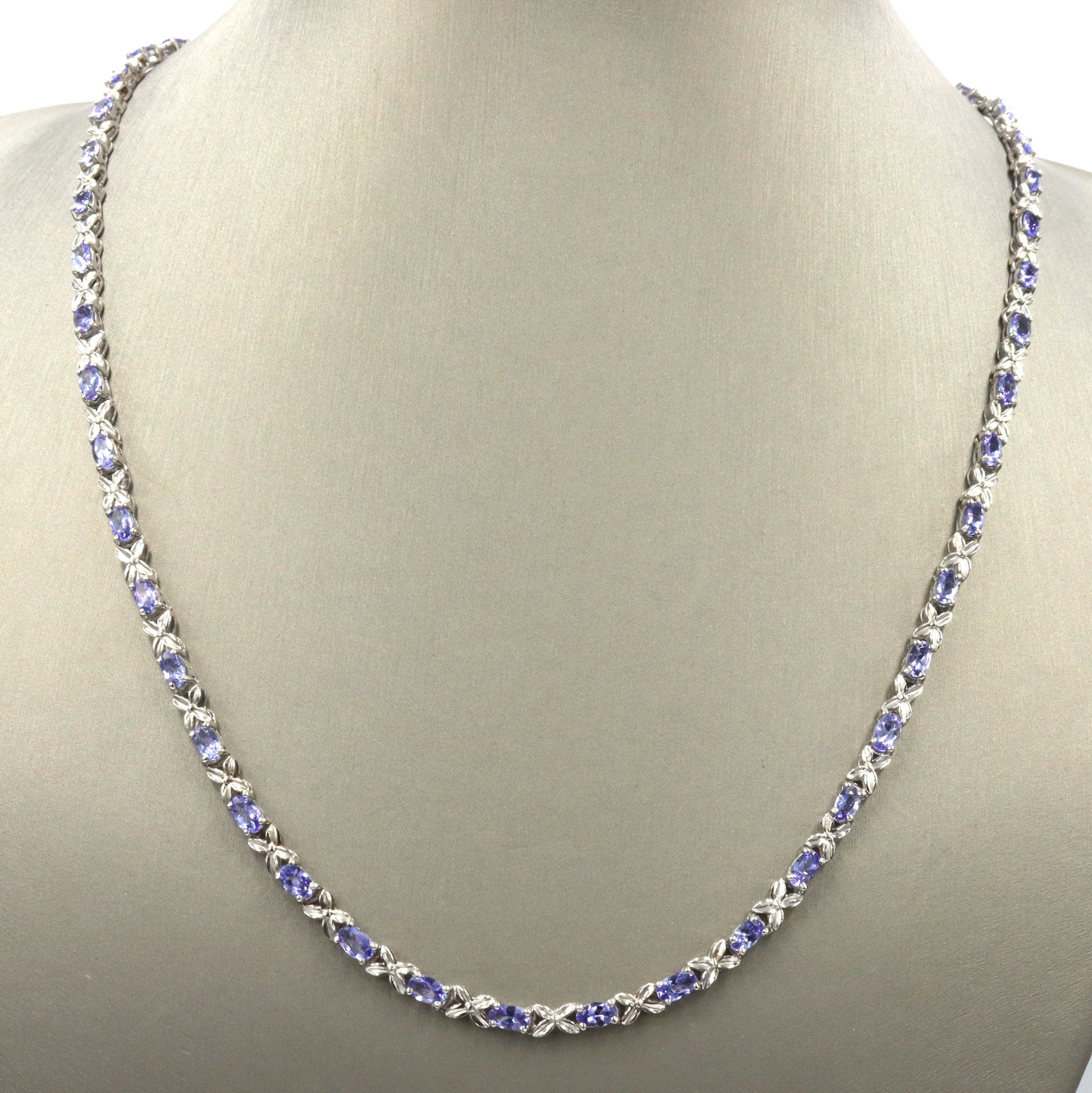 Set of 925 Sterling silver necklace, Pendant and 2 rings