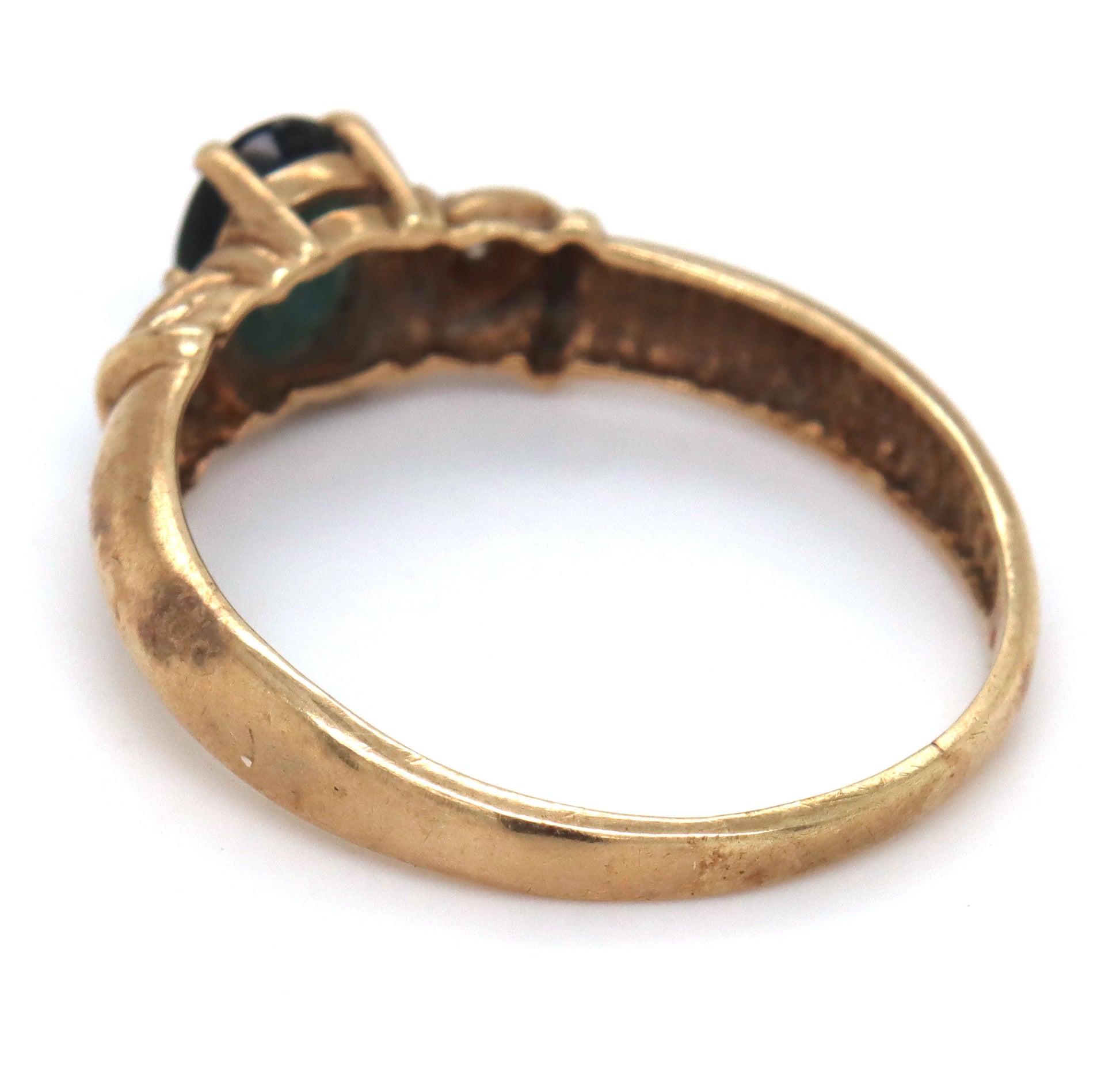 10kt Yellow gold blue sapphire ring