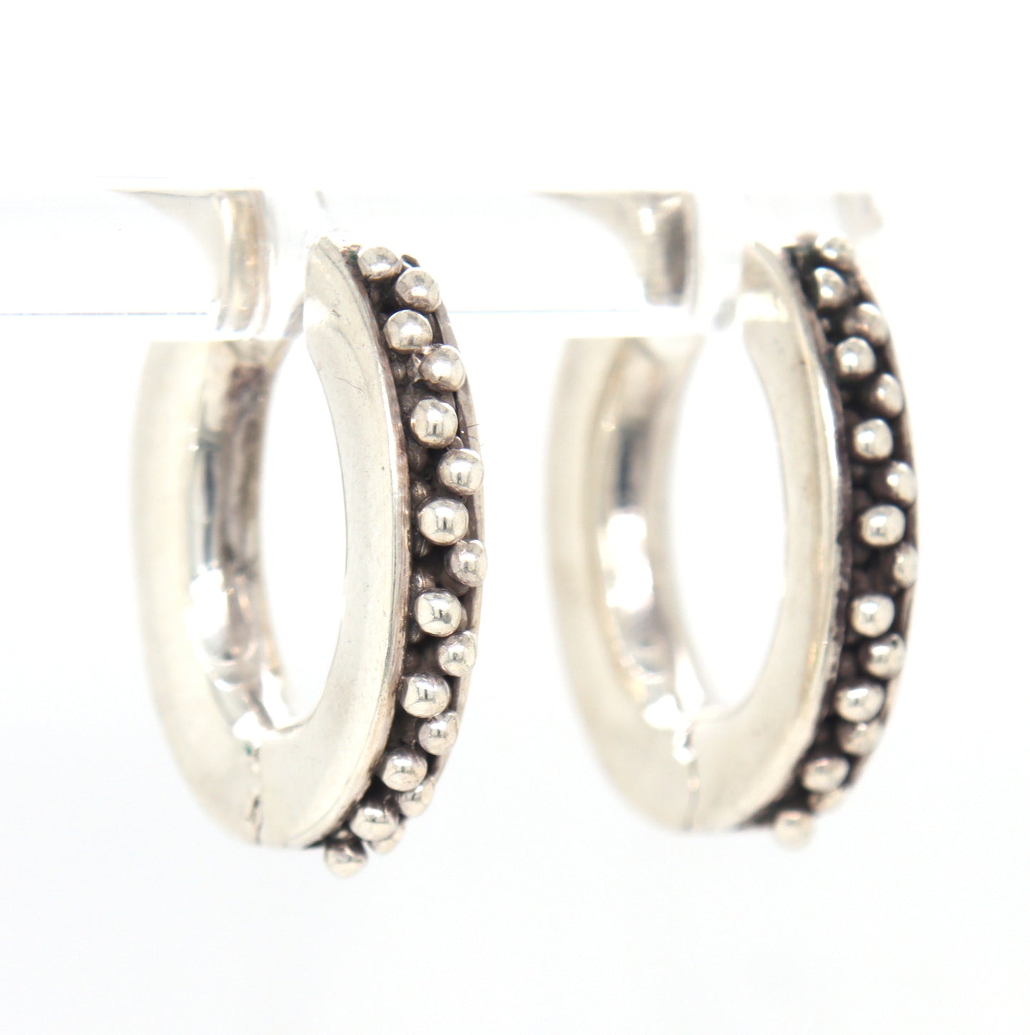Micheal Dawkins Pebble oval hoop earrings
